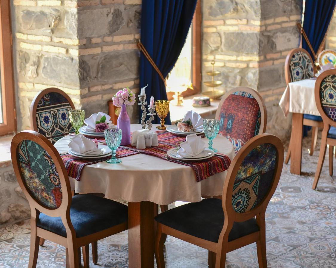 Old Town Sheki Hotel Buitenkant foto