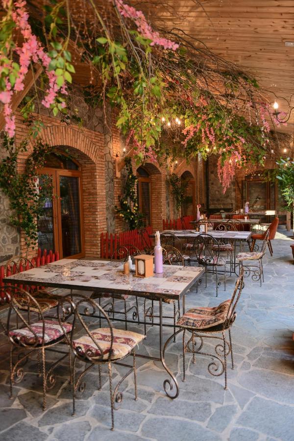 Old Town Sheki Hotel Buitenkant foto