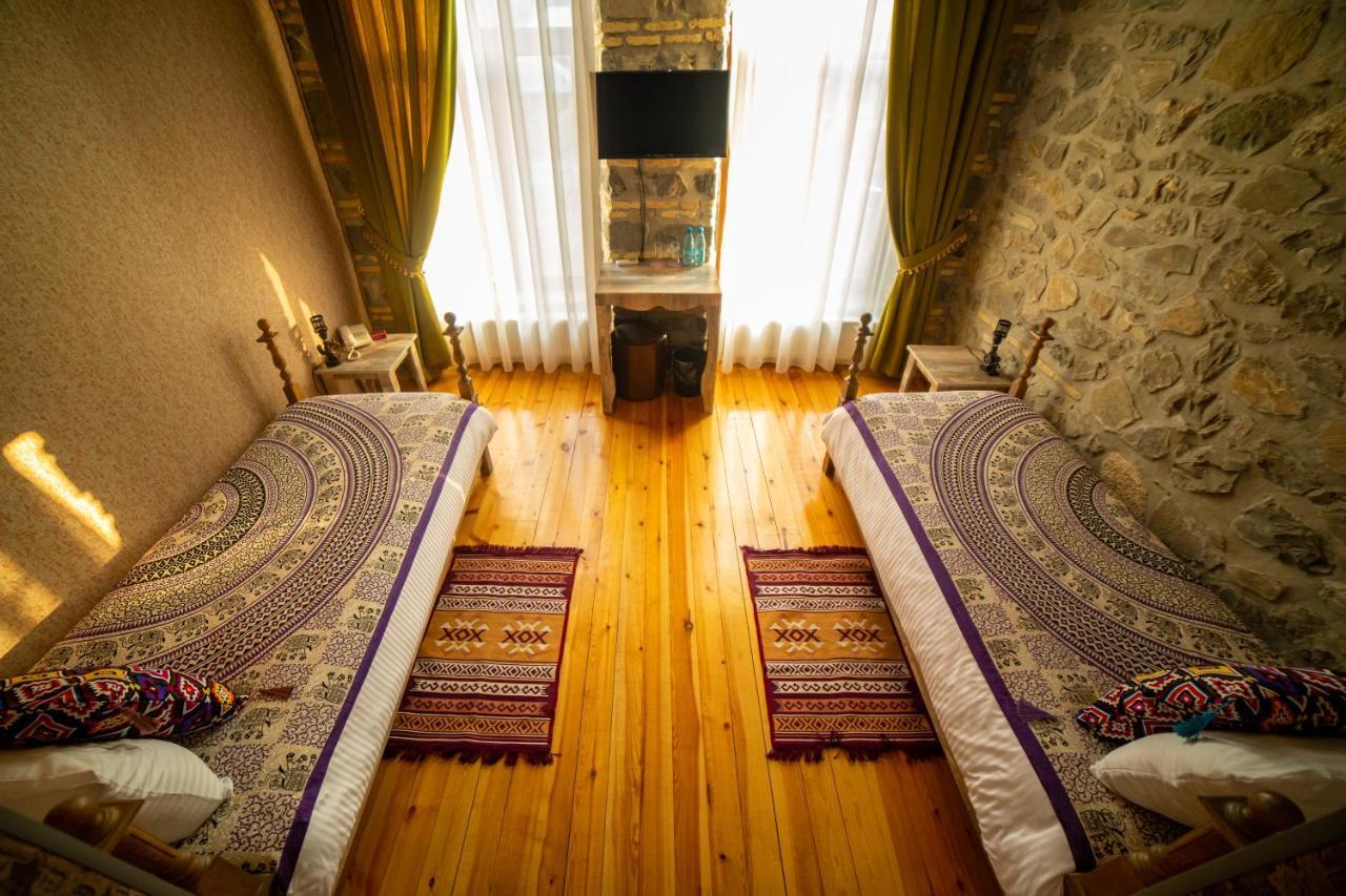 Old Town Sheki Hotel Buitenkant foto