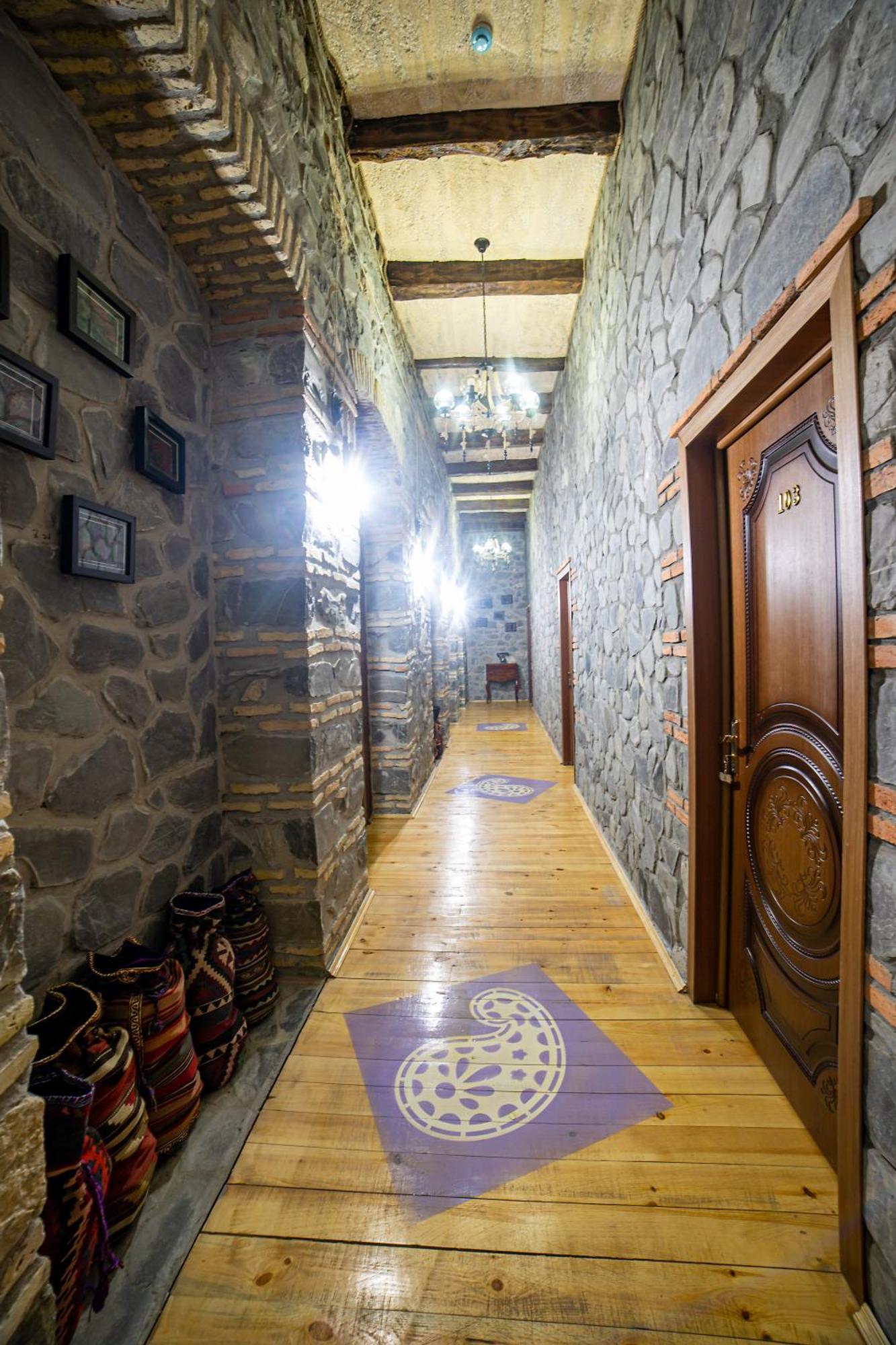 Old Town Sheki Hotel Buitenkant foto